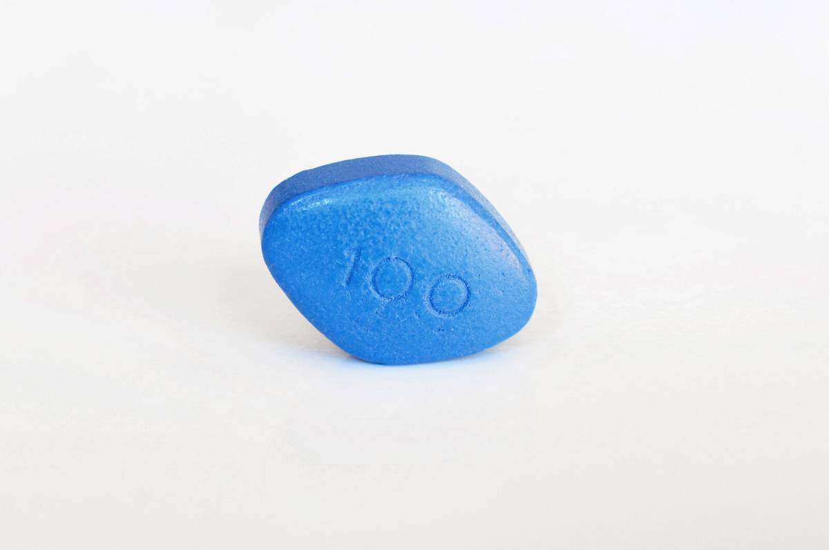 Viagra od ręki. Niebieska pigułka w Wielkiej Brytanii bez recepty