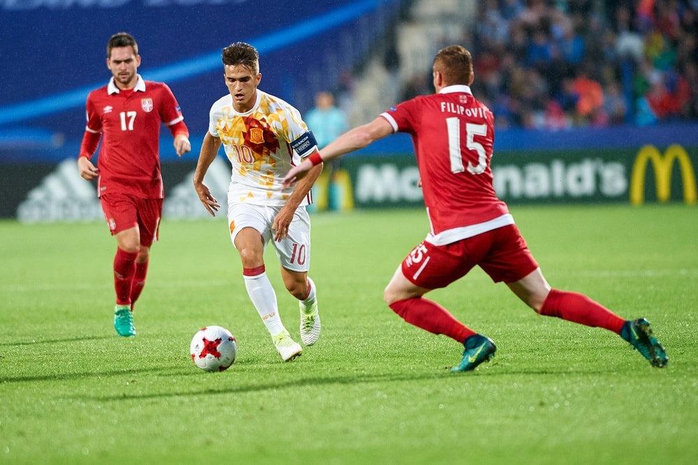 Sport to zdrowie? Raczej chipsy i cola.  Lepiej przyjrzyj się reklamom