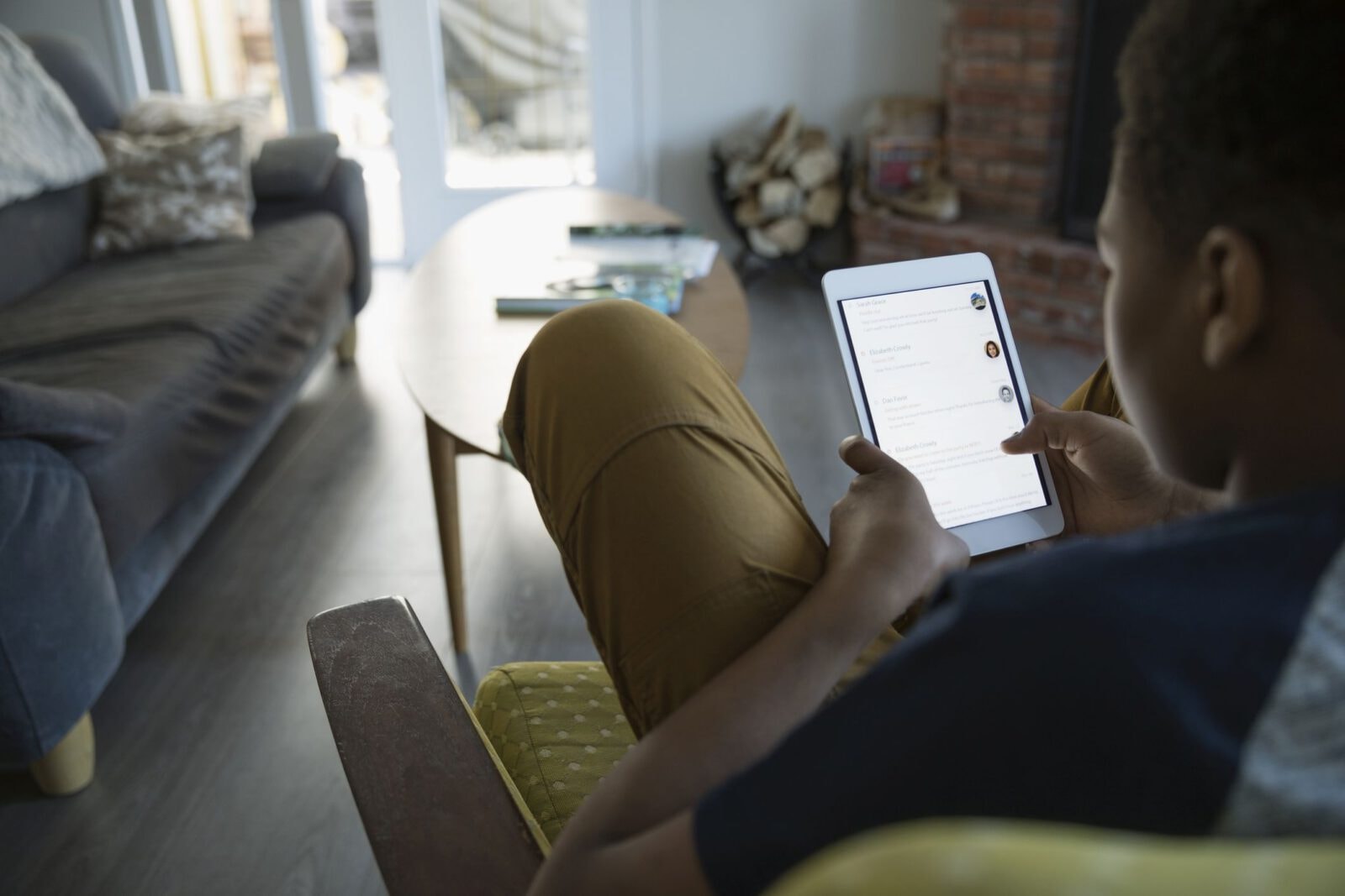 Samoświadomość, samorozwój, samowystarczalność. Atakuje nas wirus SAMOTNOŚCI?