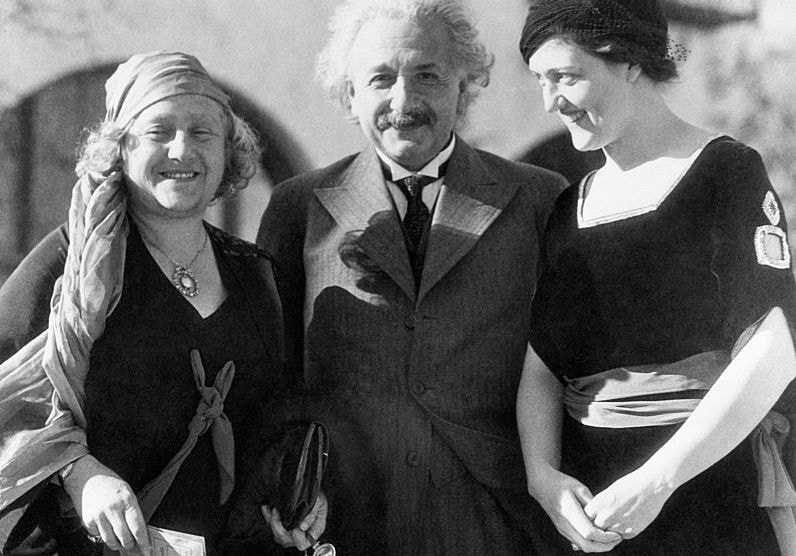 Niewierny, nieodpowiedzialny, niedojrzały. W dodatku okradł żonę? Nieznane oblicze Alberta Einsteina