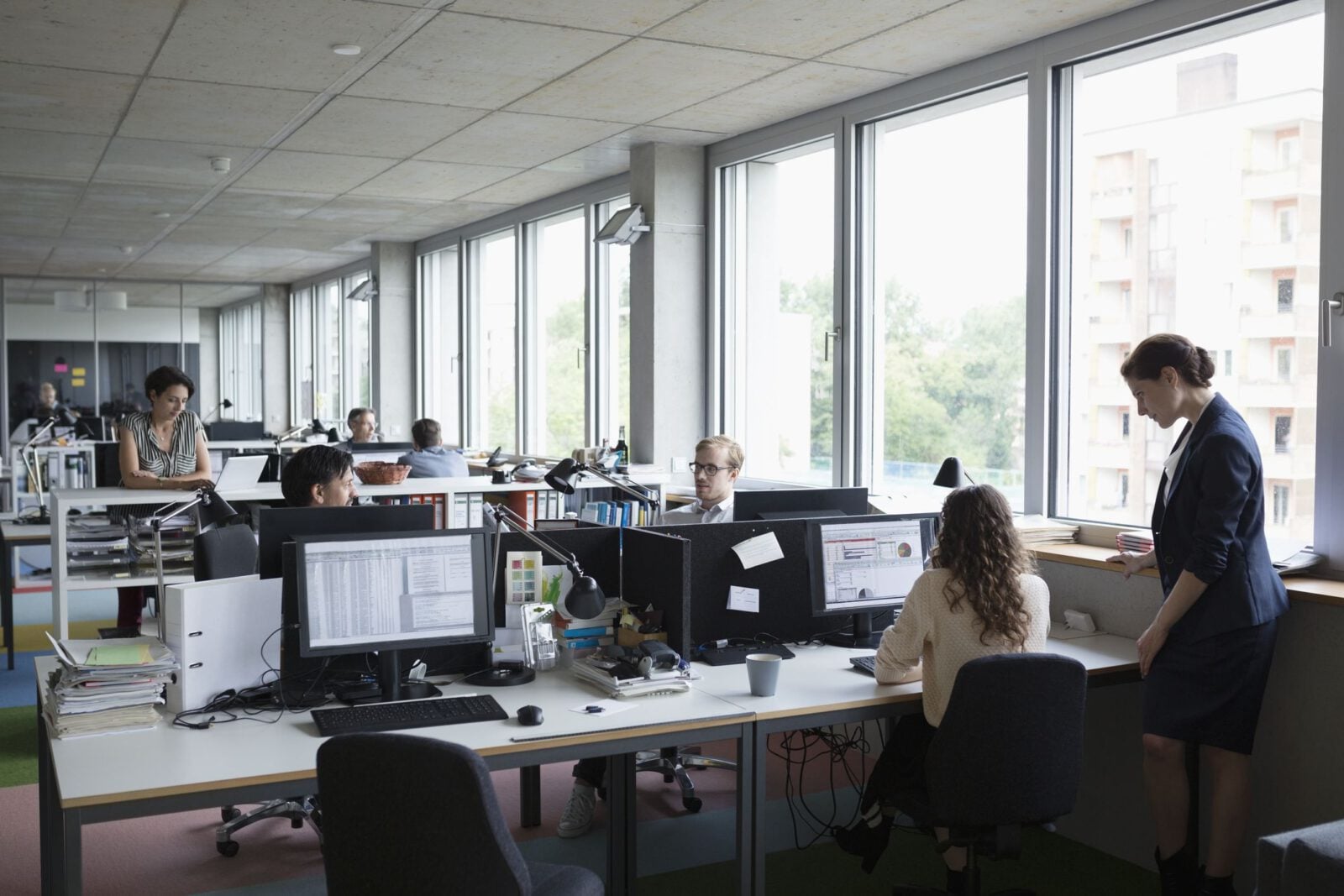 Iksy, igreki i pokolenie 50+ w jednym open space? Poznaj trzy pokolenia i trzy podejścia do pracy