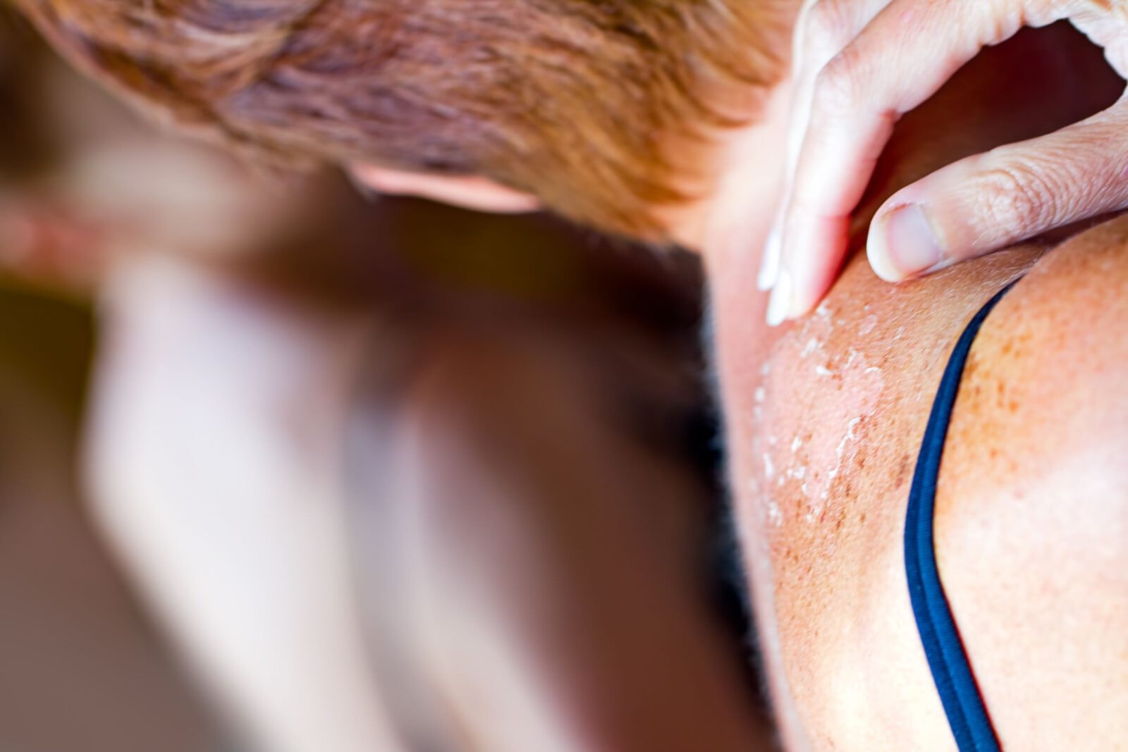 Częste przebywanie na słońcu wydłuża życie. Nowe badanie komplikuje podejście nauki do opalania