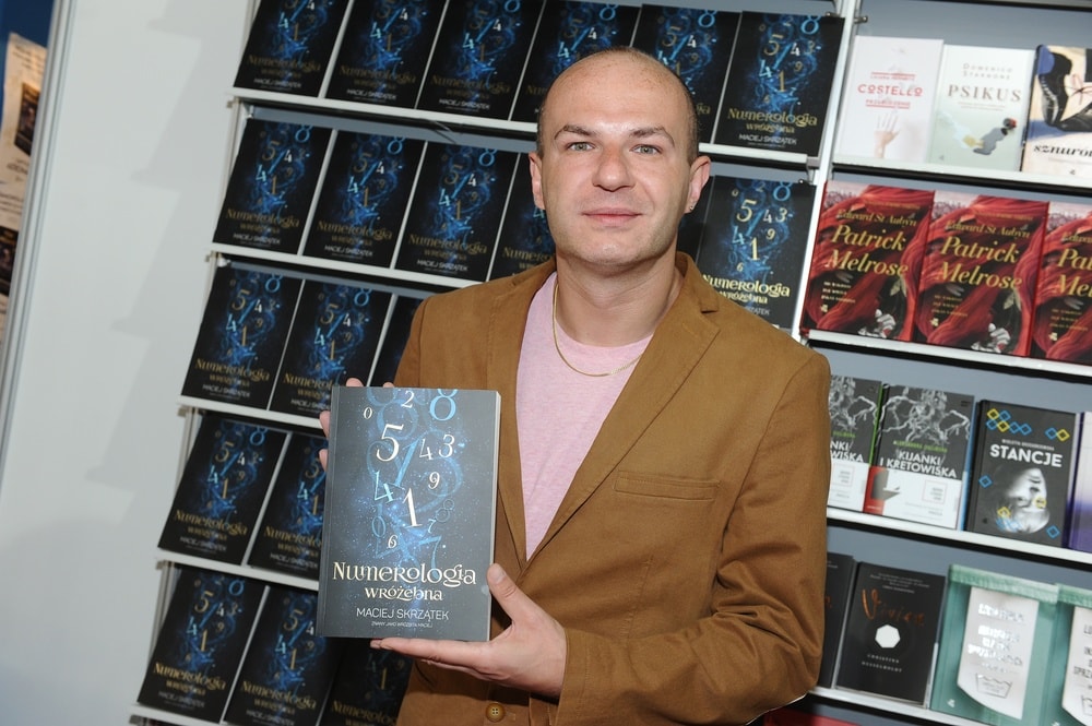 Biznes ezoteryczny w Polsce jest wart 2 mln zł. Czy we wróżeniu rzeczywiście jest jakaś magia?