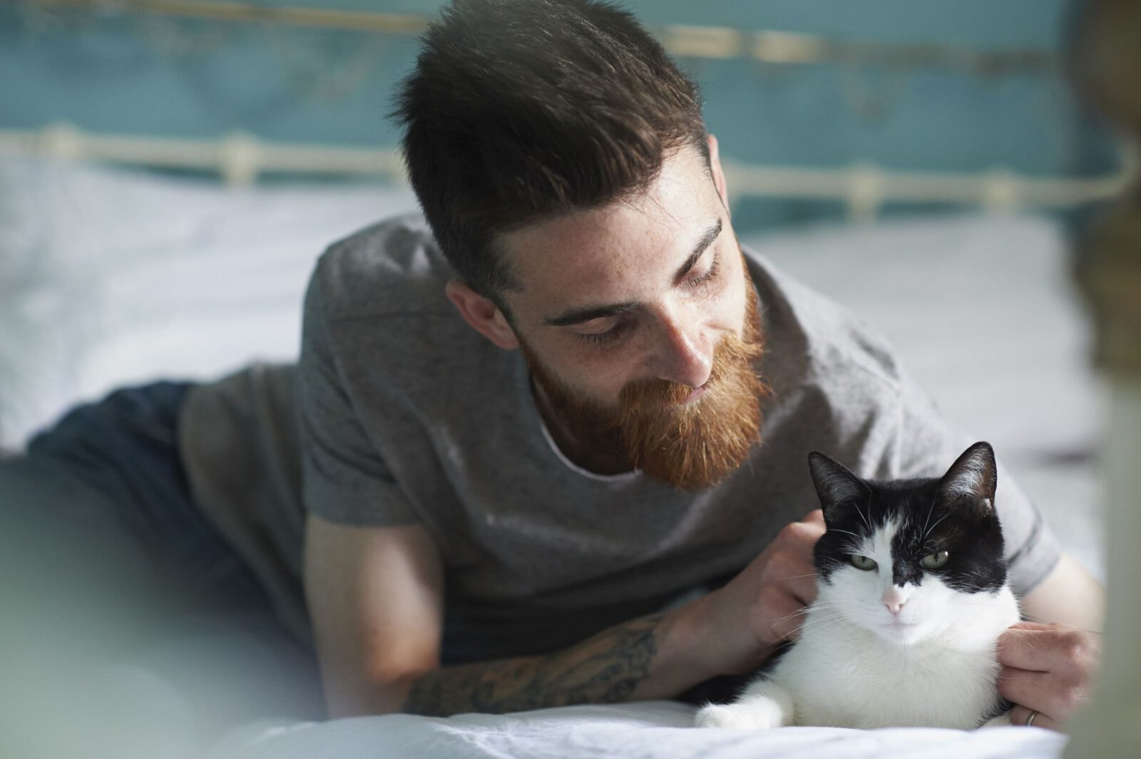 Mężczyźni żyją krócej przez patriarchat. Oto wytyczne dla nowego „prawdziwego” mężczyzny