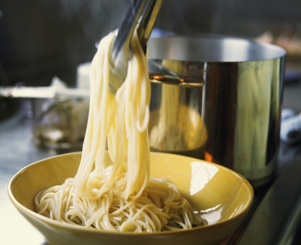 O tym, jak zjedzenie kilkudniowego makaronu lub ryżu może cię zabić. Strzeż się Bacillus cereus