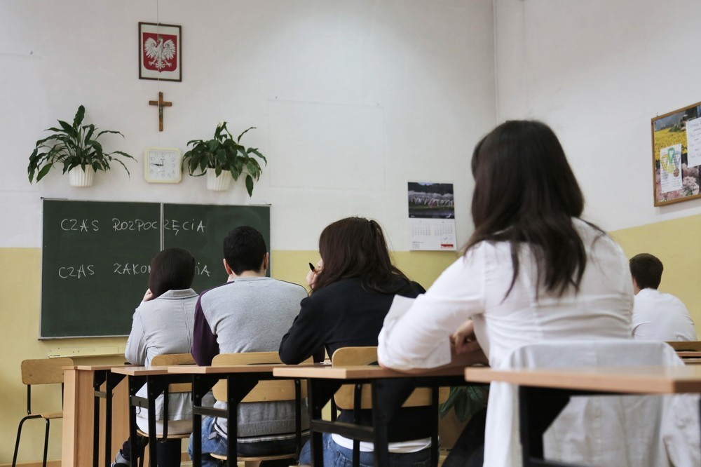 Polacy nie chcą religii w szkole [SONDAŻ]