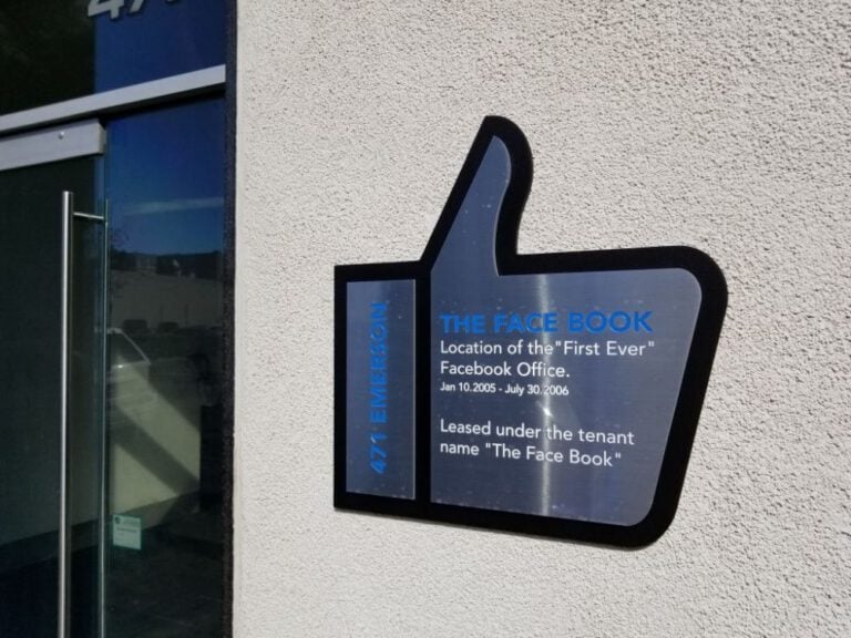 Kulisy pracy moderatorów Facebooka. Wyzysk i stres odreagowują używkami oraz seksem w biurze
