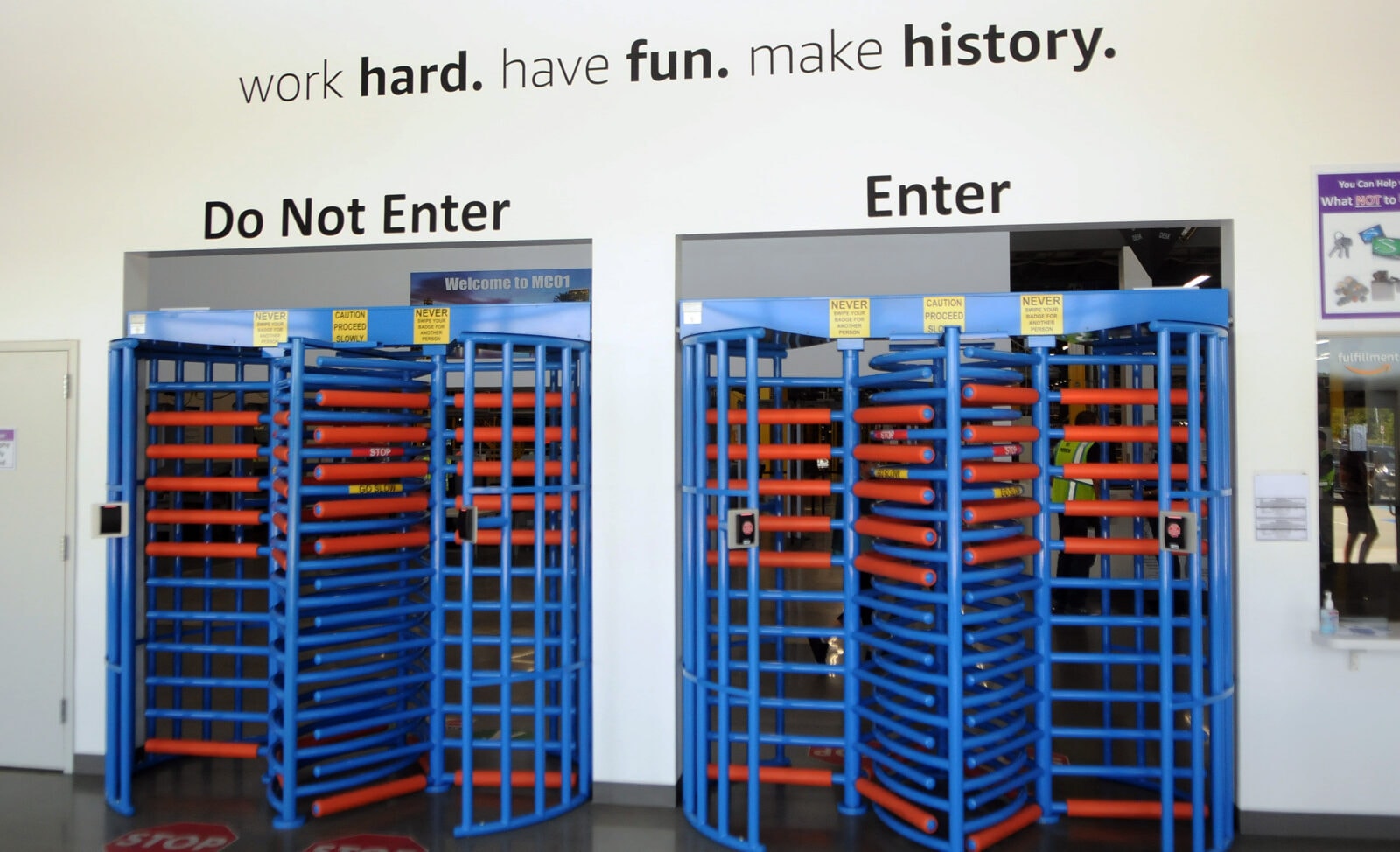 W Amazonie zatrudnia i zwalnia ludzi… program komputerowy. Bez udziału menadżera