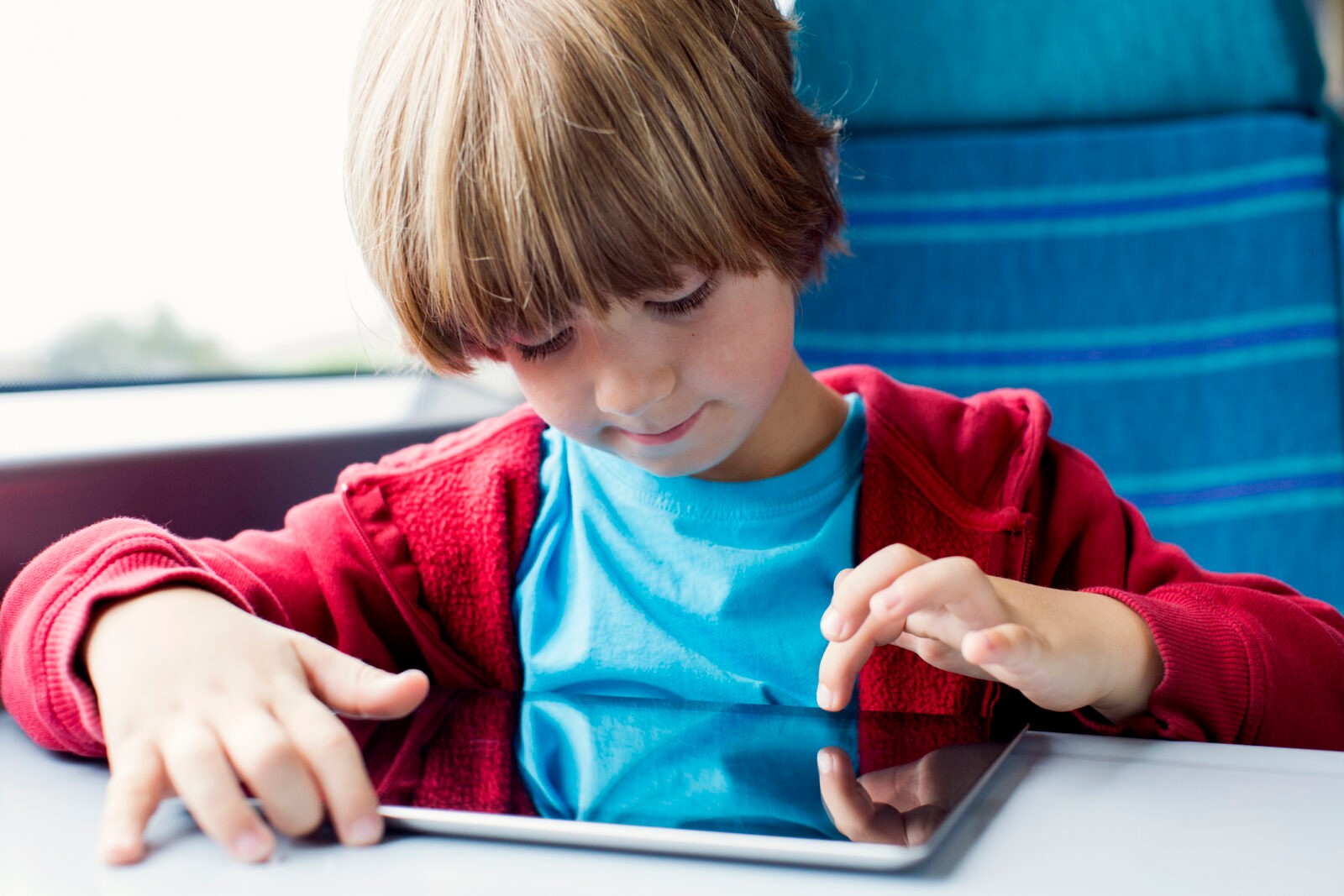 Zabierz dziecku tablet i smartfona. WHO alarmuje i podaje nowe wytyczne