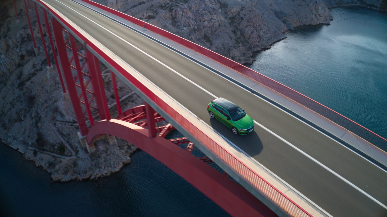 Kompaktowa, ale pojemna. Nowa Skoda Scala