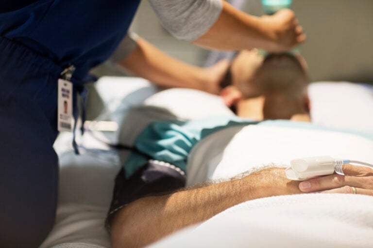 Ósmy zgon powiązany z e-papierosami. 40-latek zmarł z powodu niewydolności płuc