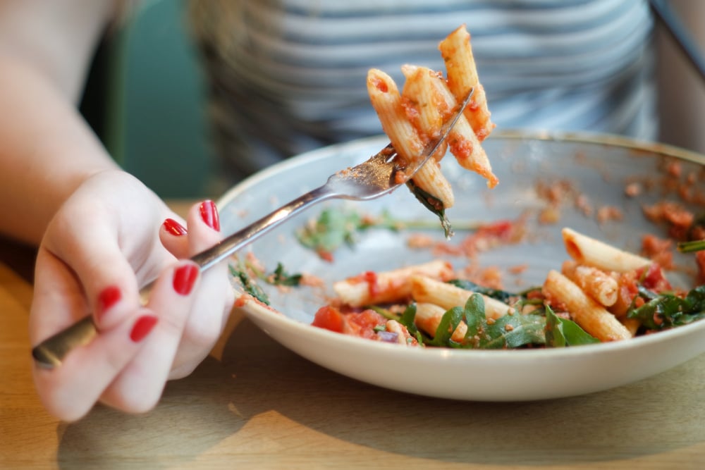 Nieświeży makaron, pasta do zębów. Oto najdziwniejsze przyczyny zgonu
