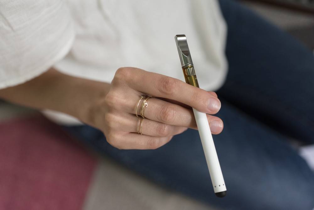 “Popkornowe płuca” u nastolatka. Skutek e-papierosów