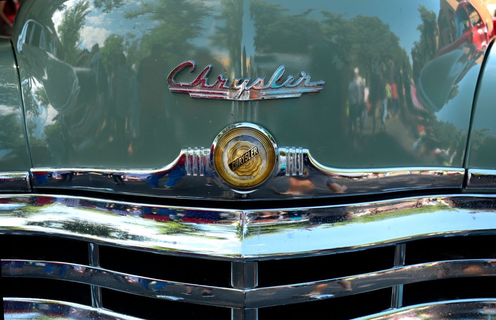 Kultowy, oszałamiający, monumentalny. Jaki jest amerykański Chrysler?