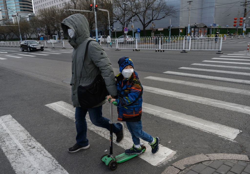 Bądź bezpieczny w czasie epidemii. 10 naukowych rad
