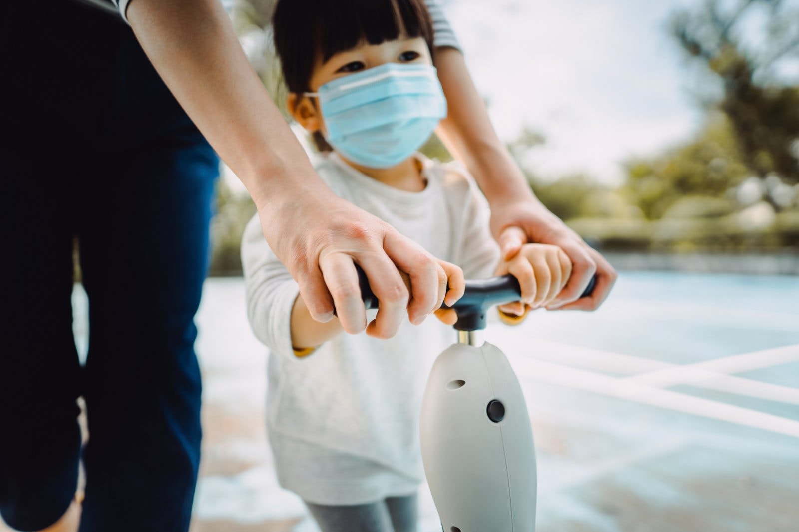 Kwarantanna to nie ferie. O czym rodzice muszą pamiętać w czasie pandemii?