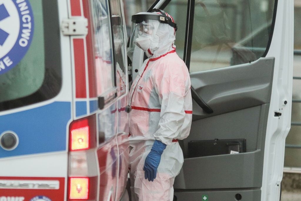 Już 104 przypadki koronawirusa w Polsce. Trzecia ofiara śmiertelna