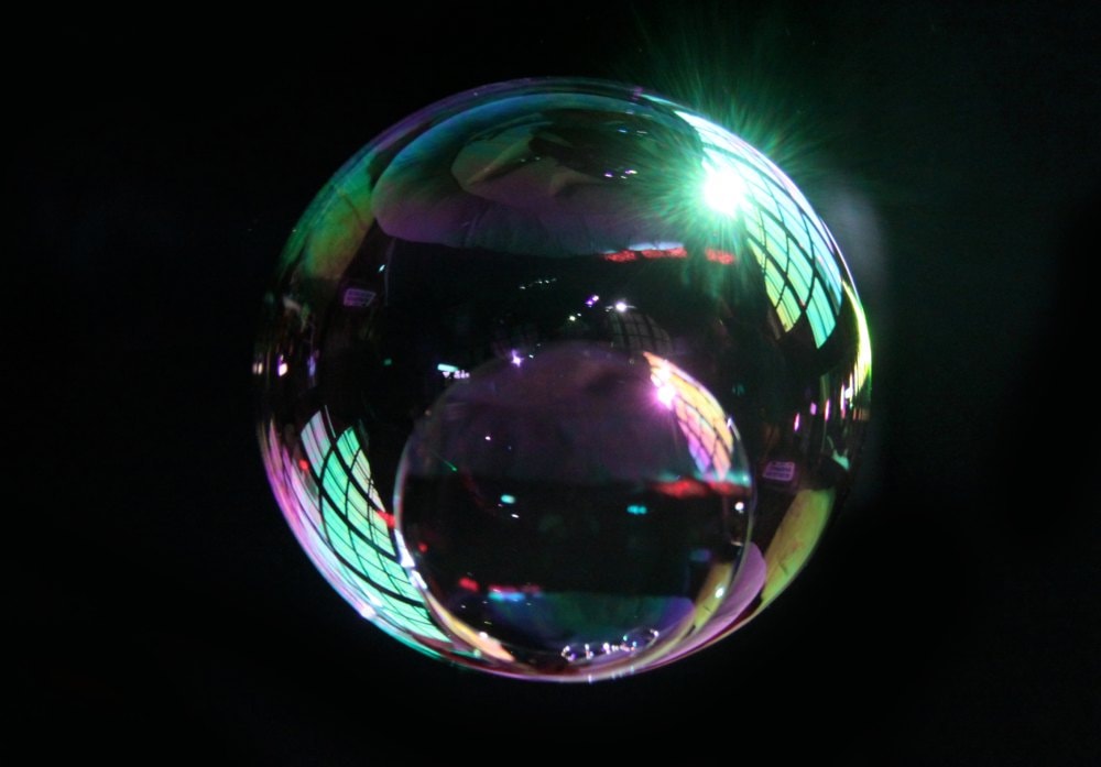 Nasz wszechświat składa się z malutkich bąbelków wypełnionych wieloświatami. Wg badaczy Teorii Wszystkiego