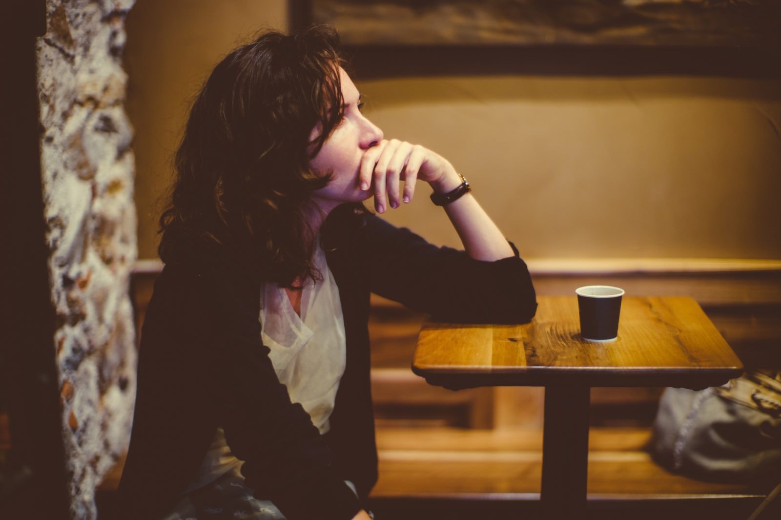 Negatywne nastawienie do życia powiązano z degeneracją mózgu