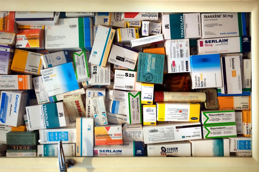 Apteczka na czas epidemii koronawirusa. Co warto mieć pod ręką?