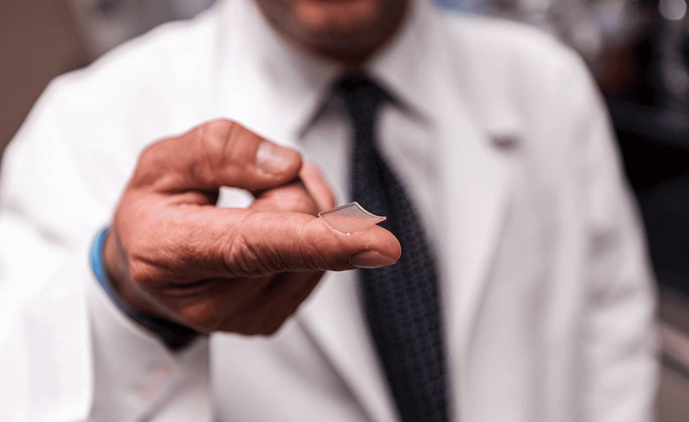 Szczepionka na SARS-CoV-2 w plasterku. Na myszach działa, czas na ludzi