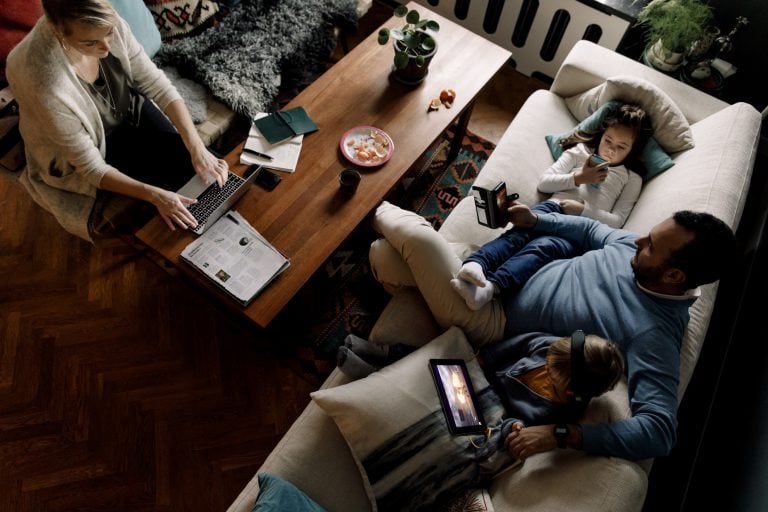 Nowość w ofercie Plusa – inteligentny zestaw internetu domowego 5G od Plusa