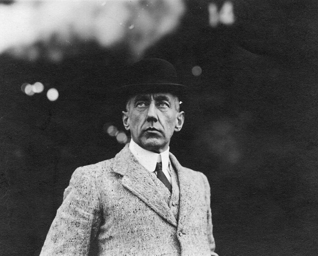 Roald Amundsen – pierwszy zdobywca bieguna południowego. Kim był i czym zasłynął?
