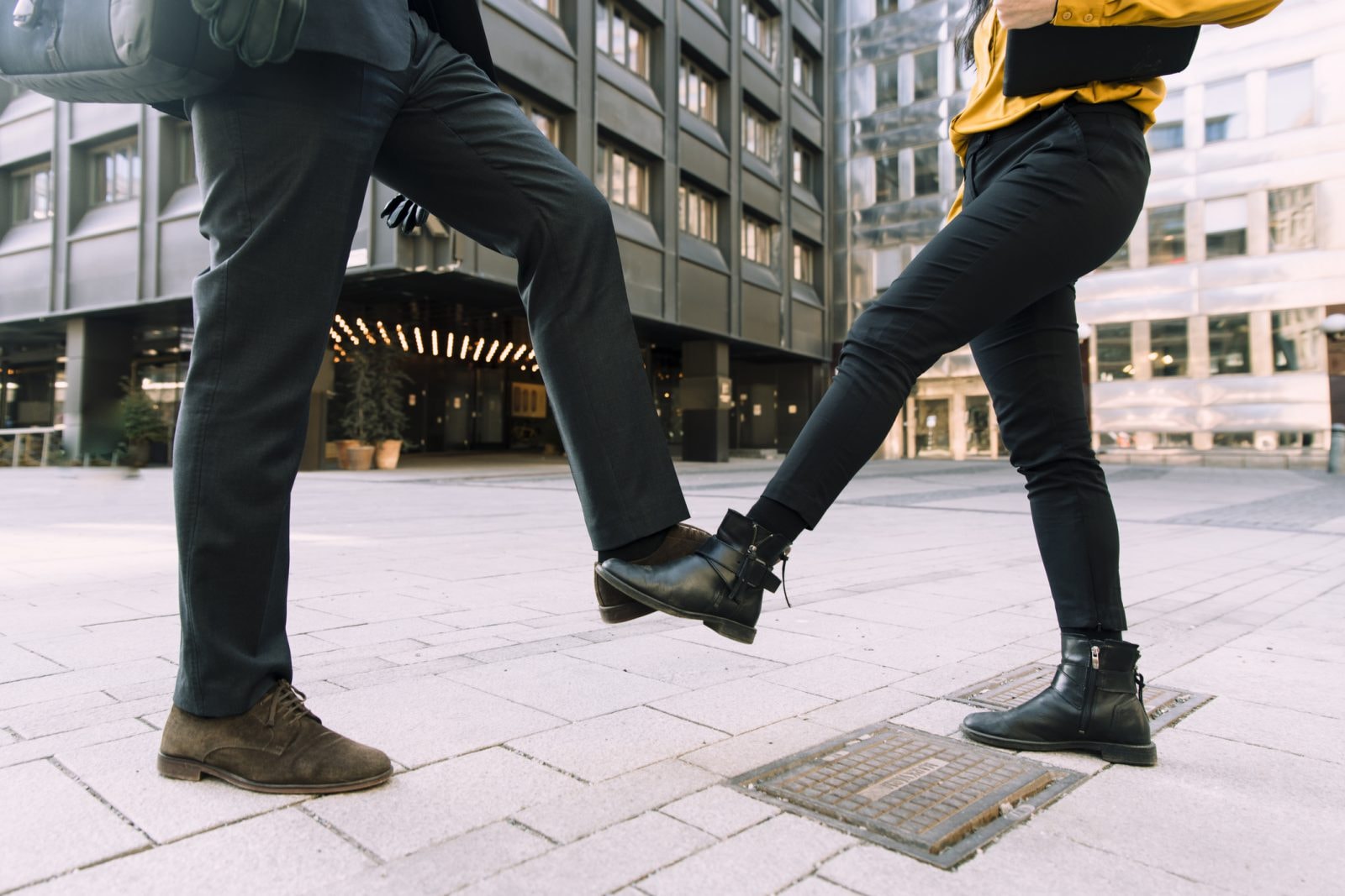 W 70 proc. przypadków zarażony nie roznosi koronawirusa. Pandemii winni tzw. rozsiewacze