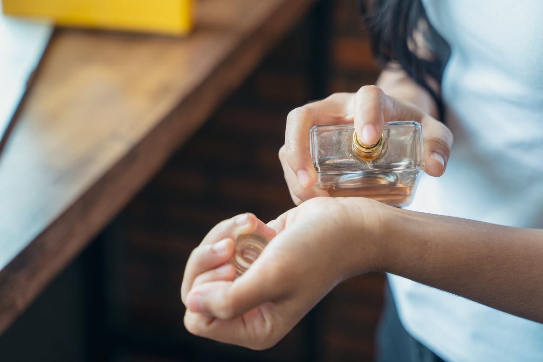 Feromony – potężne natualne afrodyzjaki. Czym są i jak działają?