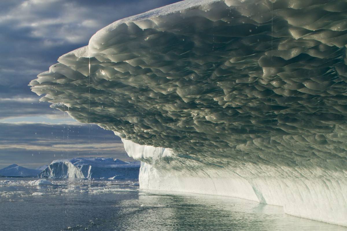 Grenlandia straciła pół biliona ton lodu w ciągu roku. To 6 basenów olimpijskich na sekundę