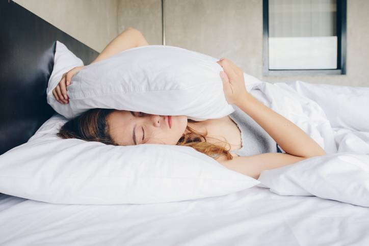Jak szybko zasnąć? 8 domowych sposobów na dobry sen