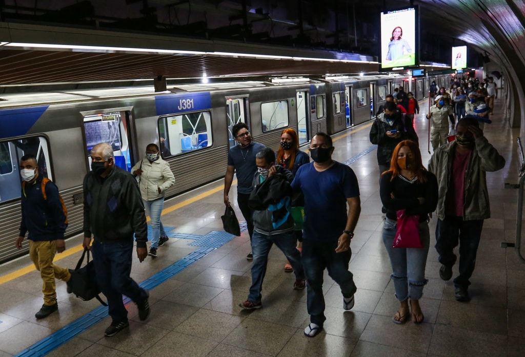 WHO ostrzega: „Najgorsze przed nami”. Padł dobowy rekord zakażeń koronawirusem