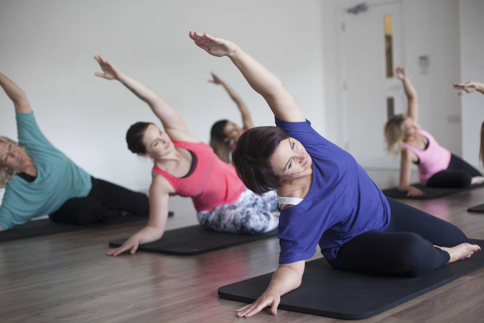 Chcesz zacząć trenować? Wybierz Pilates – najlepsze ćwiczenia na start