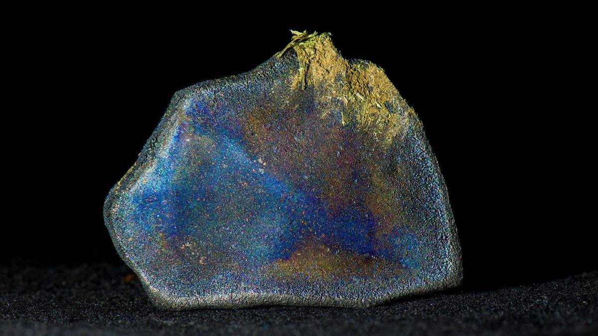 Tęczowy meteoryt cenniejszy niż złoto. Może zawierać „budulec życia”