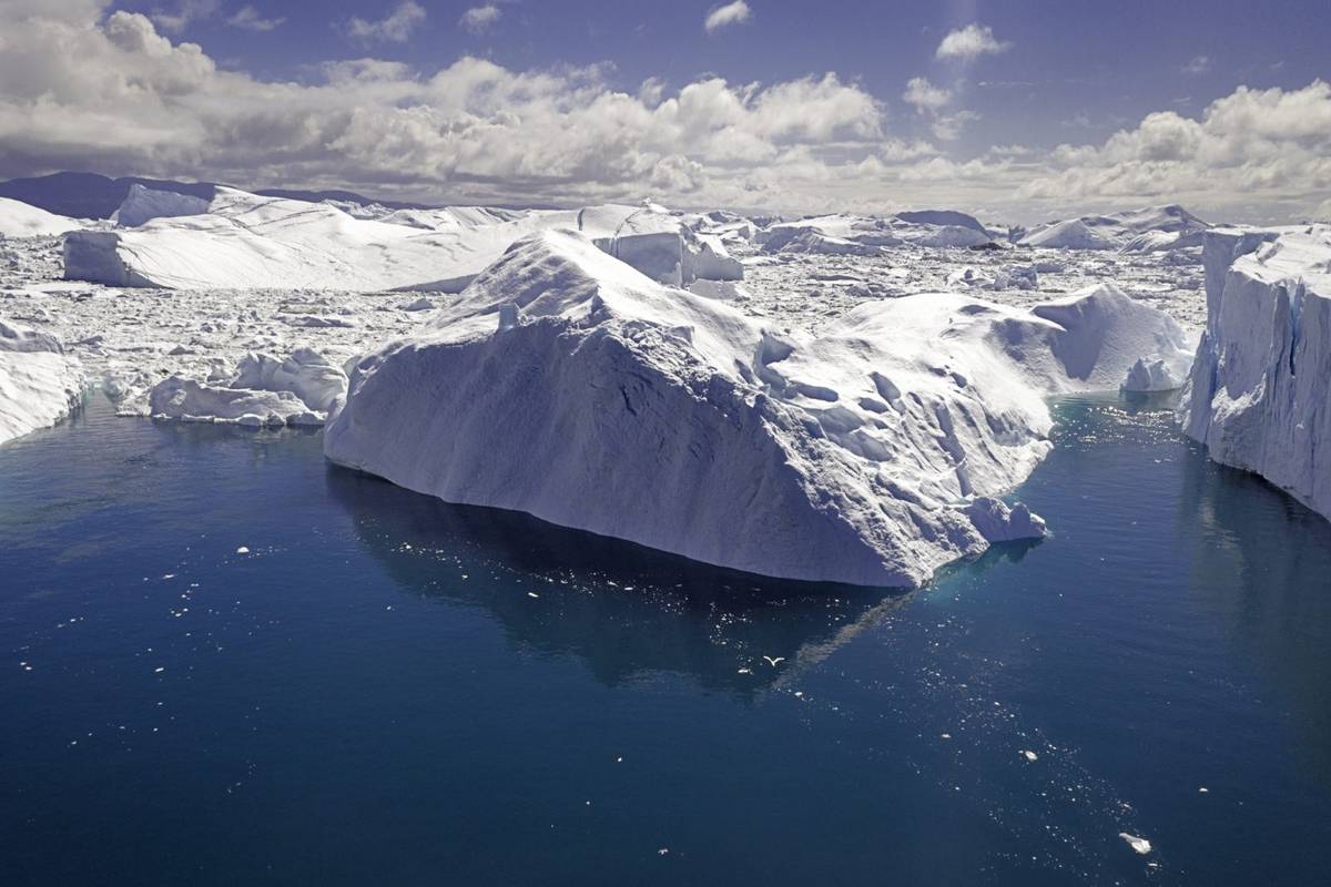 Kawałek wielkości Paryża oderwał się od największego lodowca Grenlandii