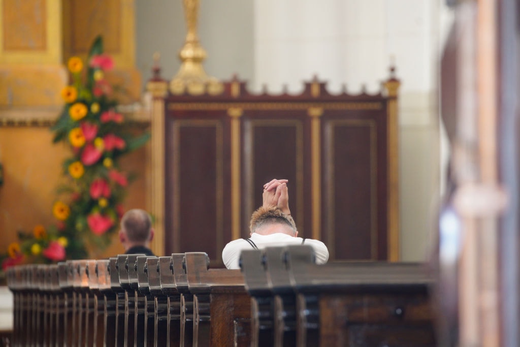 W Google coraz więcej zapytań o apostazję. Czy polski kościół czeka fala odejść?