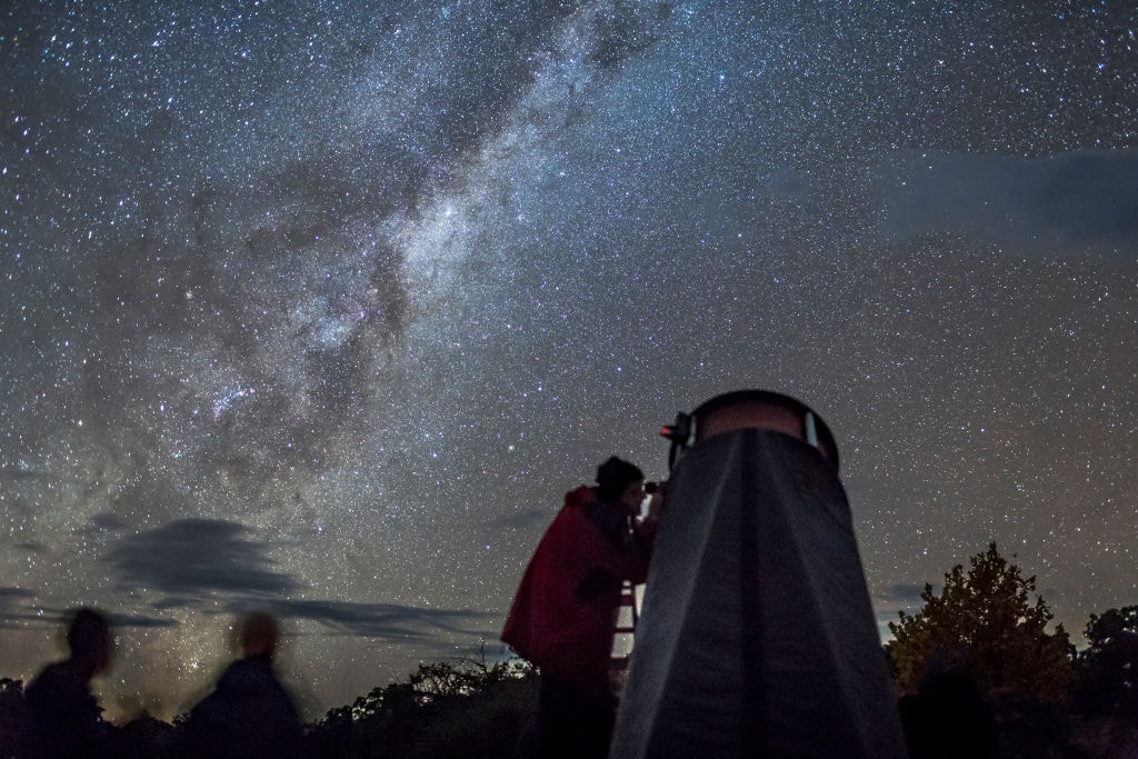 Najjaśniejsze gwiazdy na niebie. Gdzie i jak je znaleźć?