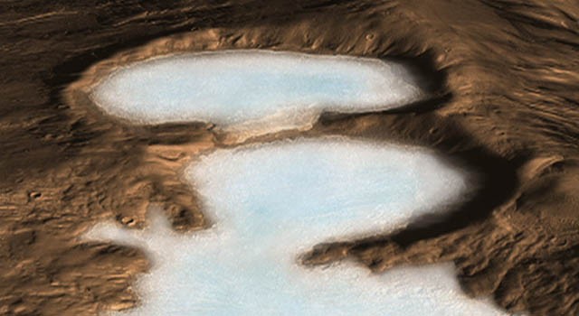 Ukryte jeziora na Marsie – płynne i ekstremalnie słone. „Możliwe, że życie mikrobiologiczne kwitnie”