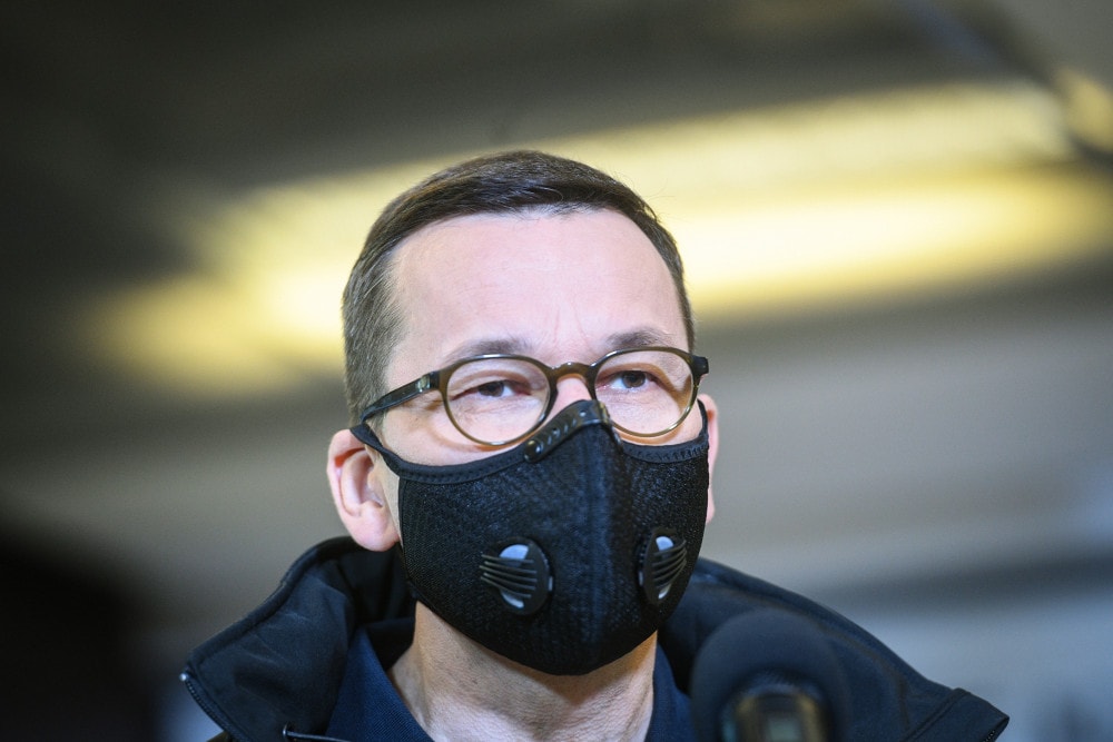 Rząd wprowadzi lockdown na podstawie wyliczeń 19-letniego internauty?