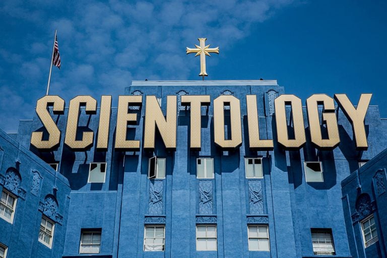 Scjentologia: mieszanka mitów i science-fiction. Kim są i w co wierzą scjentolodzy?