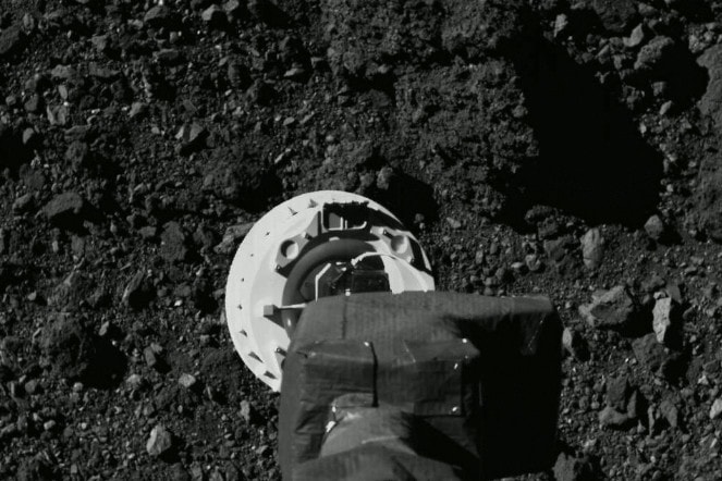 Sonda NASA dotknęła asteroidy Bennu i zebrała kosmiczny pył. „To historyczny moment”