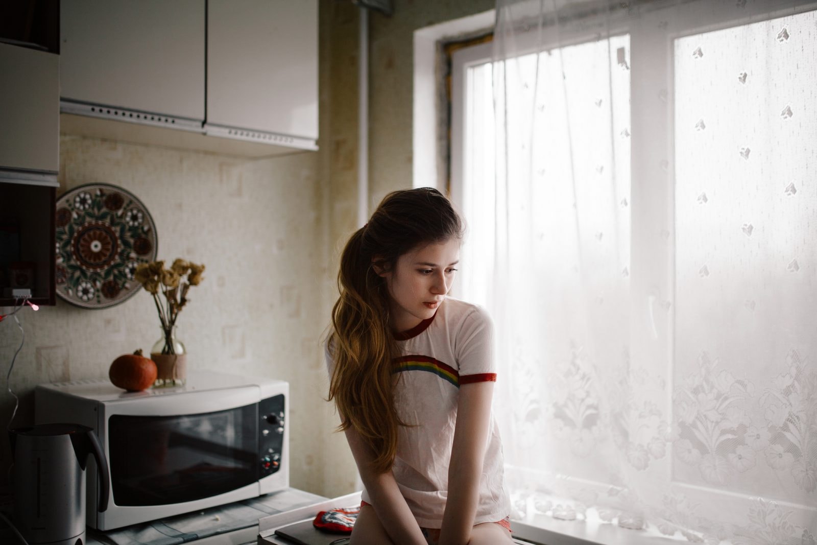 To mit, że depresja najczęściej pcha nas do samobójstwa. Poznaj choroby i czynniki, które mu sprzyjają