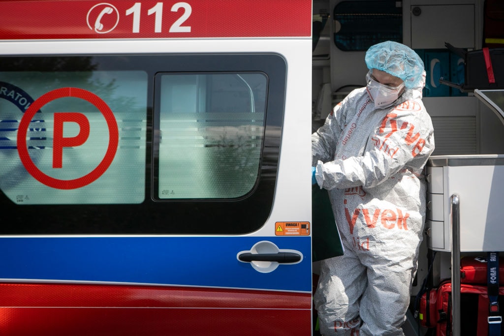 Co 17 sekund w Europie umiera chory na COVID-19. WHO: ochrona zdrowia przytłoczona