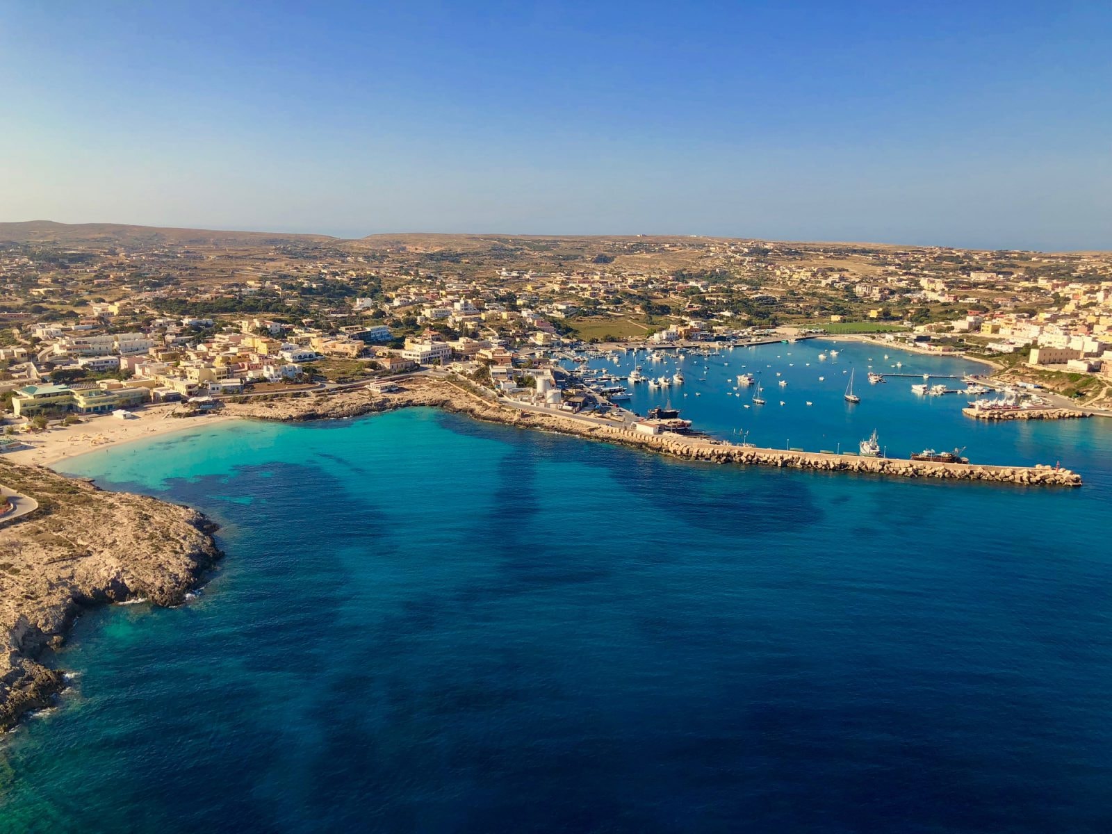 Płaskoziemcy próbowali dopłynąć na kres Ziemi. Skończyli na kwarantannie