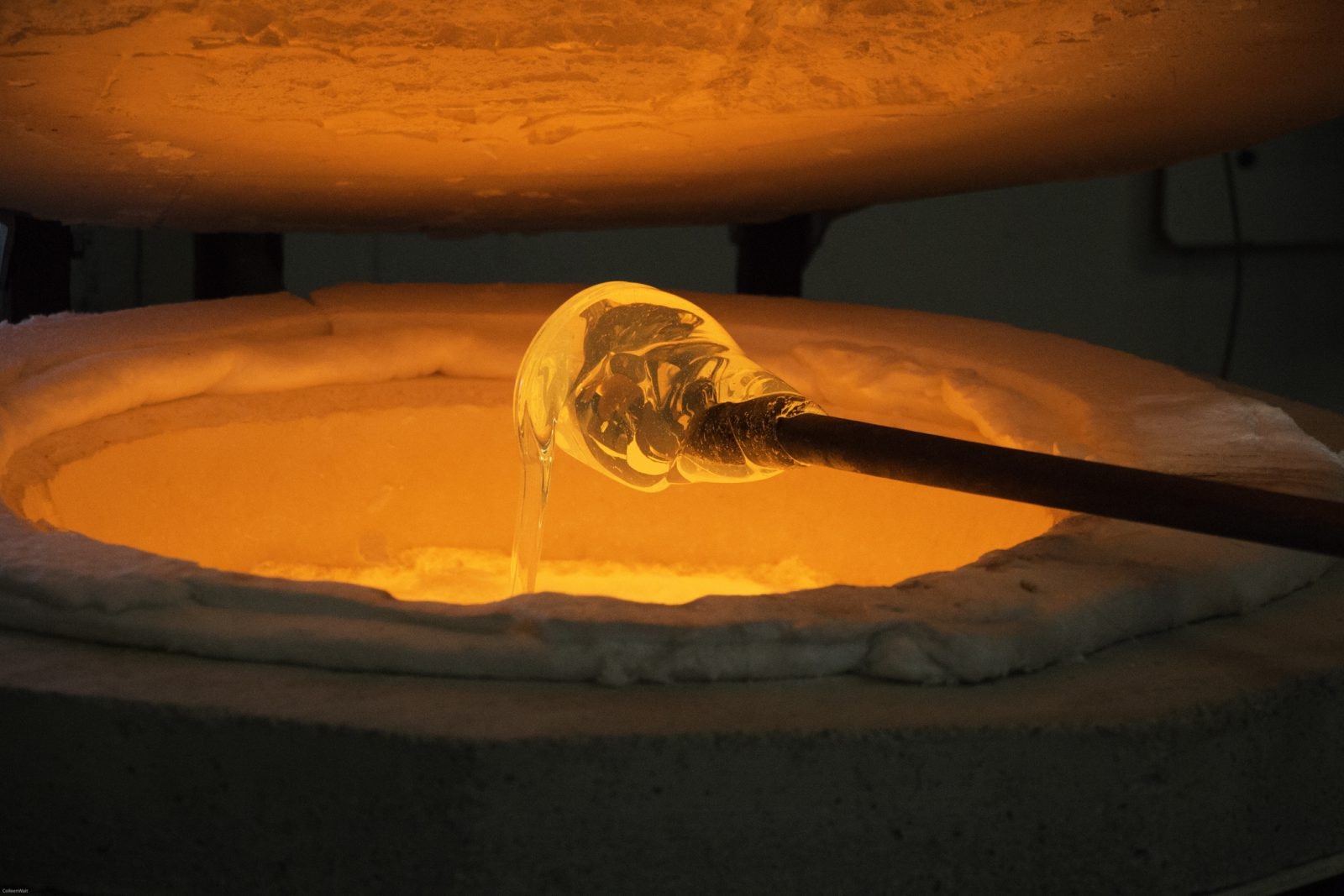 Zaobserwowano nowy stan skupienia: “płynne szkło”. Na to odkrycie czekano 20 lat