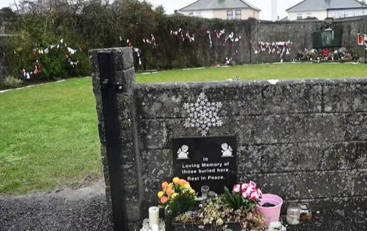 Raport o irlandzkich domach samotnej matki. Kościół katolicki przeprasza za śmierć tysięcy dzieci