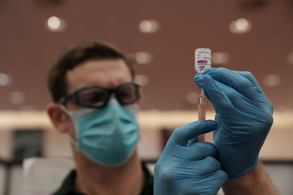 Szczepionka Pfizera skuteczna przeciwko mutacjom koronawirusa. Zbadano warianty brytyjski i południowoafrykański