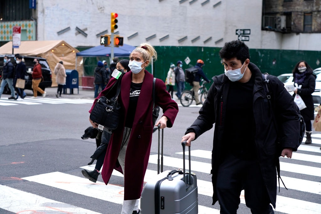 Kwarantanna także po zaszczepieniu? WHO: brak dowodów, że szczepionka ogranicza transmisję koronawirusa