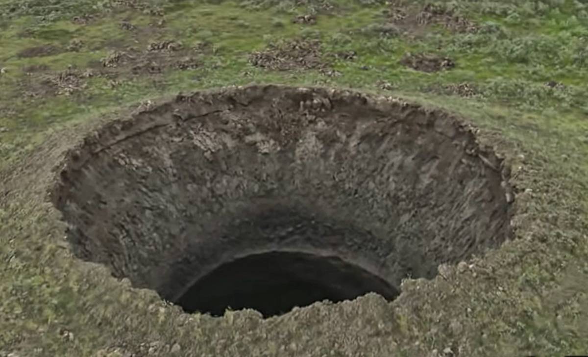Pierwsze naukowe wyjaśnienie fenomenu wielkich dziur na Syberii