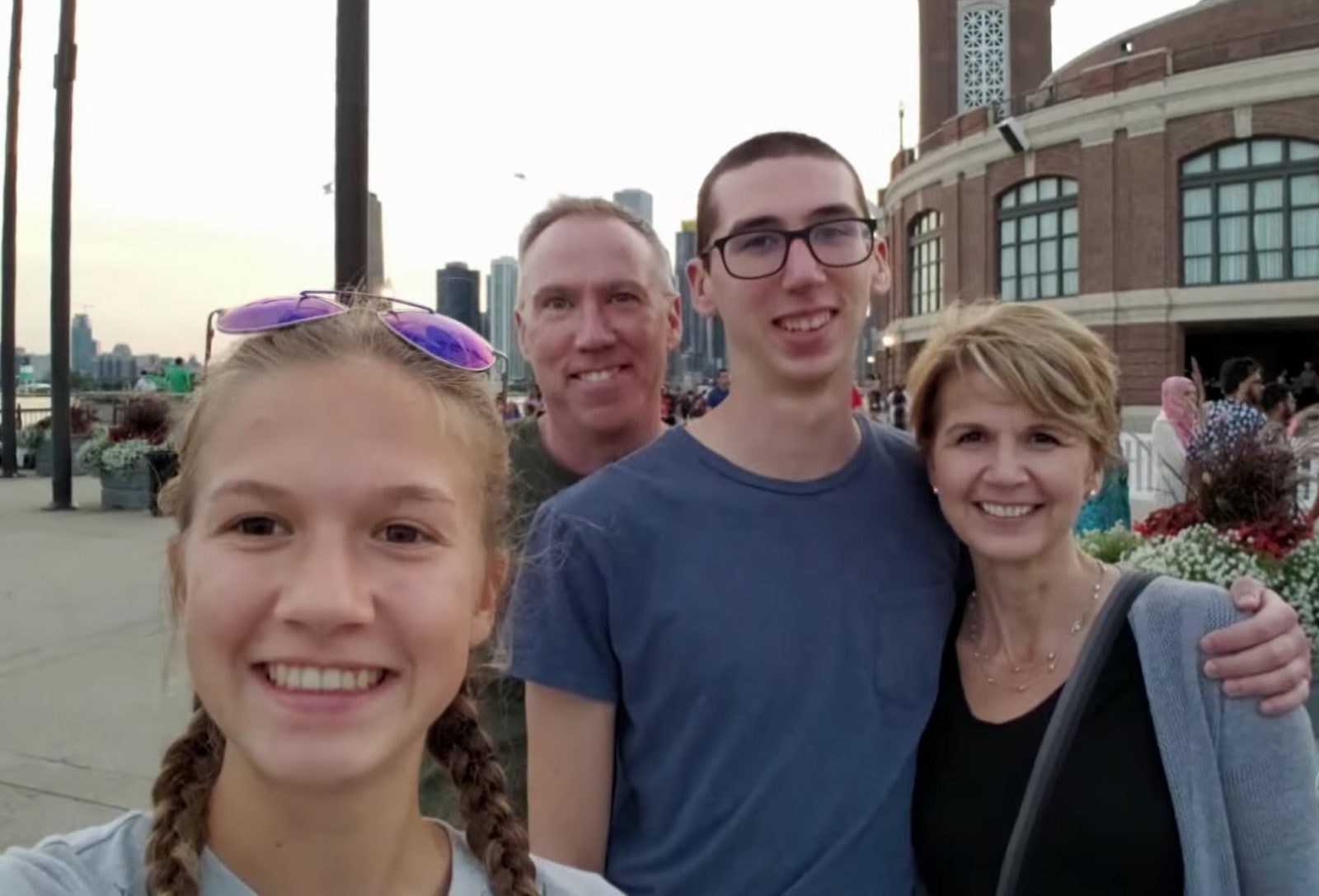 Chłopak zabił się myśląc, że stracił na akcjach. Rodzice pozywają aplikację Robinhood